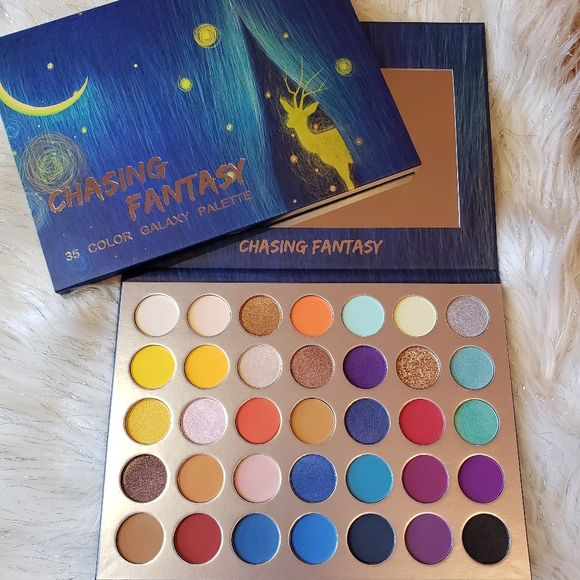 Chasing Fantasy 35 Color Eyeshadow Palette from She Makeup - Picture 2 of 5